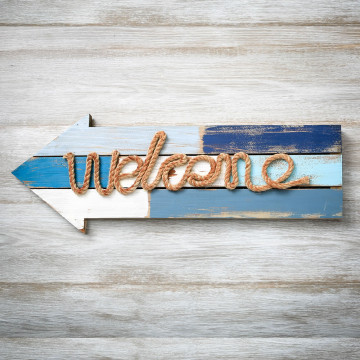 Welcome arrow wood plaque with rope from gifts by PartyFairyBox®